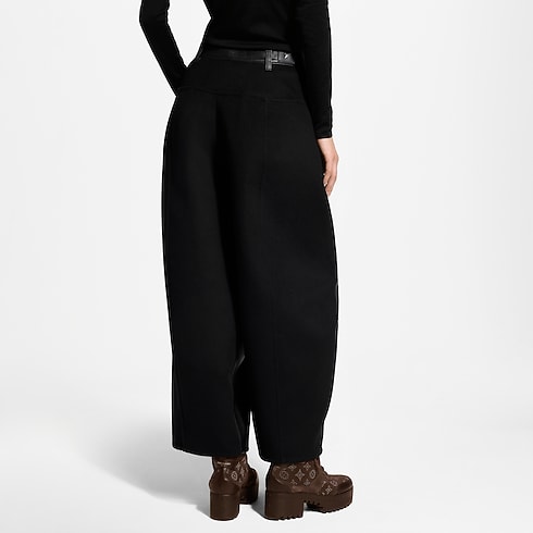Ballon-Hose aus Leder mit Einsatz aus Wolle in Damen's Ready to Wear Neuheiten Ready-to-wear collections by Louis Vuitton (Zoom)