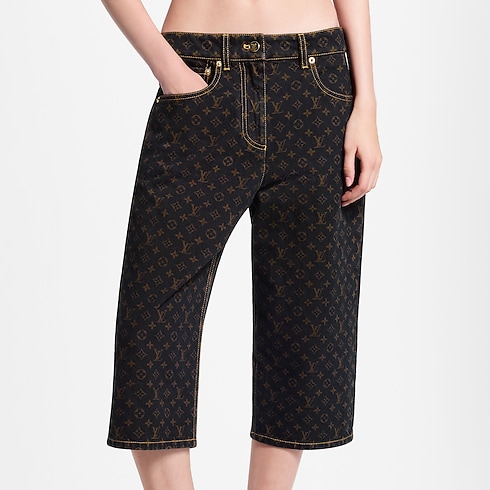 Bermuda Monogram en denim in Femme's Prêt-à-porter Jupes et shorts collections by Louis Vuitton (Zoom produit)