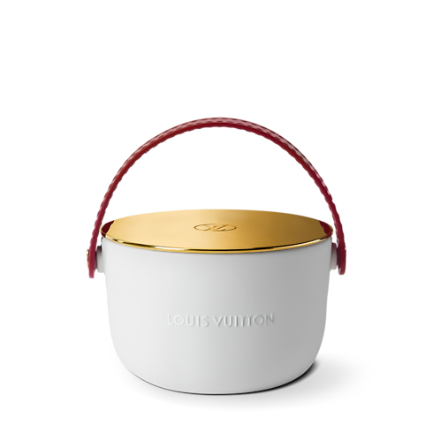 Bougie l'Air du Jardin 220 g in Malles, Voyage et Maison's Maison et Art de la Table Décoration collections by Louis Vuitton (Zoom produit)