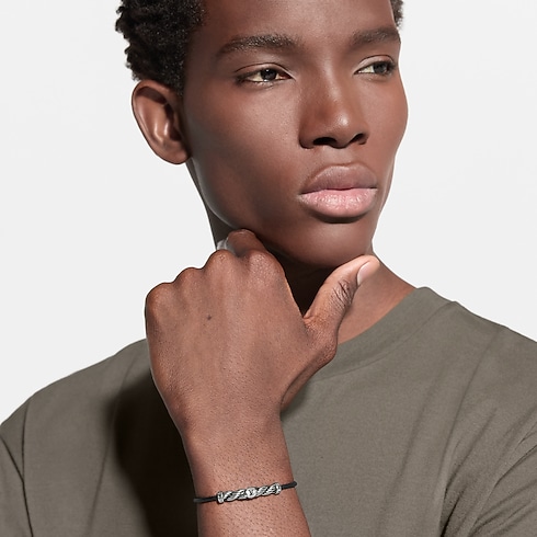 Bracelet en cuir LV Braids Autres Cuirs in Homme's Accessoires Tous les accessoires collections by Louis Vuitton (Zoom produit)