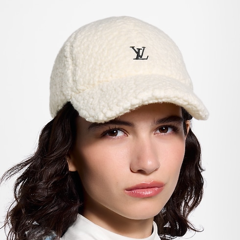 Casquette LV League en laine bouclette S00 in Femme's Accessoires Chapeaux et Casquettes collections by Louis Vuitton (Zoom produit)