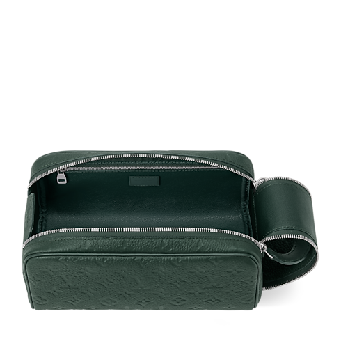 Dopp Kit Taurillon Monogram in Trunks, Reisen und Wohnen's Reisetaschen und Trolleys Reiseaccessoires collections by Louis Vuitton (Zoom)