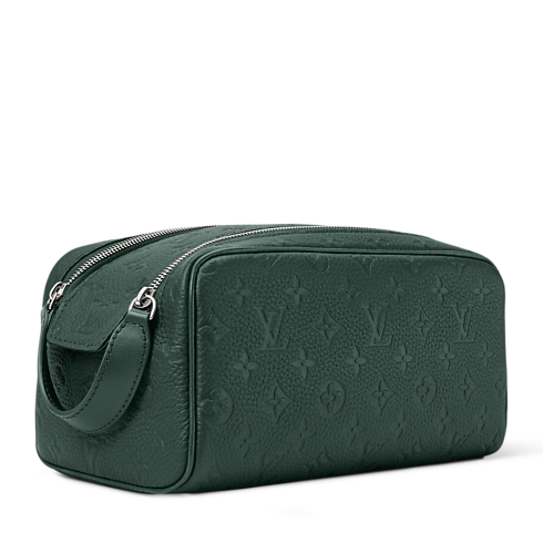 Dopp Kit Taurillon Monogram in Trunks, Reisen und Wohnen's Reisetaschen und Trolleys Reiseaccessoires collections by Louis Vuitton (Zoom)