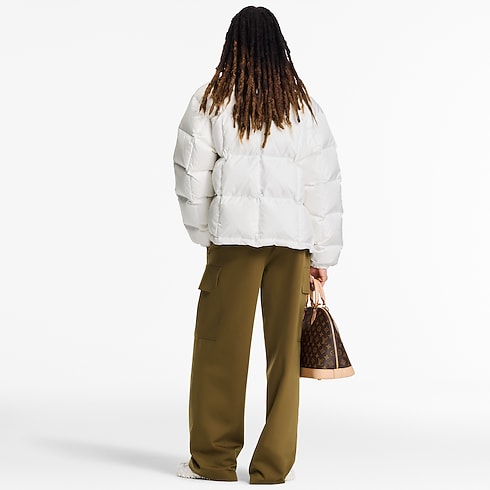 Doudoune Pillow à détails Monogram in Femme's Prêt-à-porter Manteaux et vestes collections by Louis Vuitton (Zoom produit)