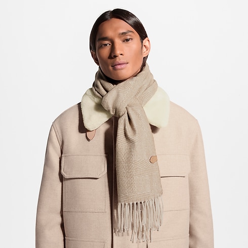 Écharpe LV Malletier S00 in Homme's Accessoires Écharpes collections by Louis Vuitton (Zoom produit)