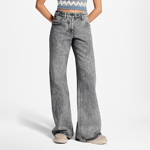Jean évasé délavé à la pierre in Femme's Prêt-à-porter Pantalons et shorts collections by Louis Vuitton (Zoom produit)