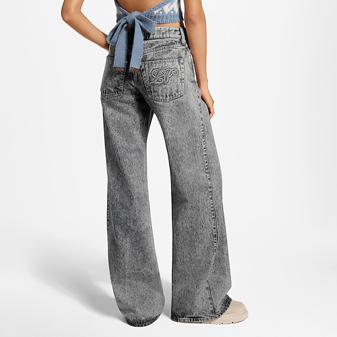 Jean évasé délavé à la pierre in Femme's Prêt-à-porter Pantalons et shorts collections by Louis Vuitton (Zoom produit)