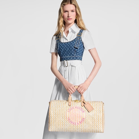 Keepall 45 mit Schulterriemen getragene Ansicht