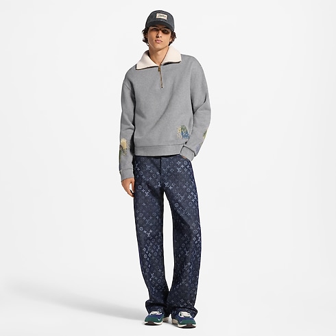 Langarm-Sweatshirt mit Stickereien getragene Ansicht