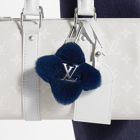 LV Lucky Flower Taschenschmuck S00 in Herren's Accessoires Schlüsselanhänger und Taschenschmuck collections by Louis Vuitton (Zoom)
