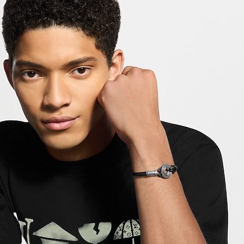 LV Tic Tac Toe Armband aus Leder in Herren's Accessoires Alle Accessoires collections by Louis Vuitton (Zoom)