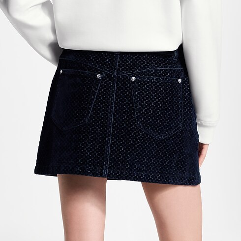 Mini-jupe en velours floqué Nanogram in Femme's Prêt-à-porter Nouveautés Prêt-à-porter collections by Louis Vuitton (Zoom produit)