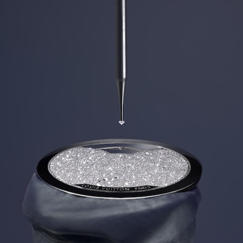 Montre Tambour Convergence, Automatique, 37 mm, platine et diamants in Montres's Toutes les montres } collections by Louis Vuitton