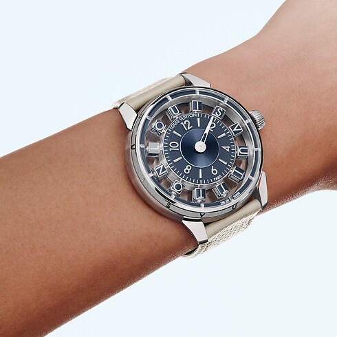 Montre Tambour Spin Time Air, Automatique, 42,5 mm, or blanc in Montres's Toutes les montres } collections by Louis Vuitton (Zoom produit)