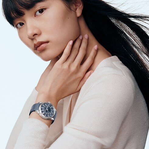 Montre Tambour Spin Time, Automatique, 39,5 mm, or blanc in Montres's Toutes les montres } collections by Louis Vuitton (Zoom produit)