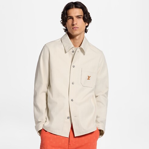 Overshirt aus Baumwoll-Seidengemisch mit LV Signatur zugeschnittene Ansicht