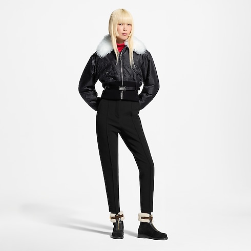 Pantalon à ceinture et détails de coutures vue portée