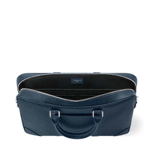 Porte-Documents Voyage PM Cuir Taïga in Homme's Sacs Tous les sacs collections by Louis Vuitton (Zoom produit)