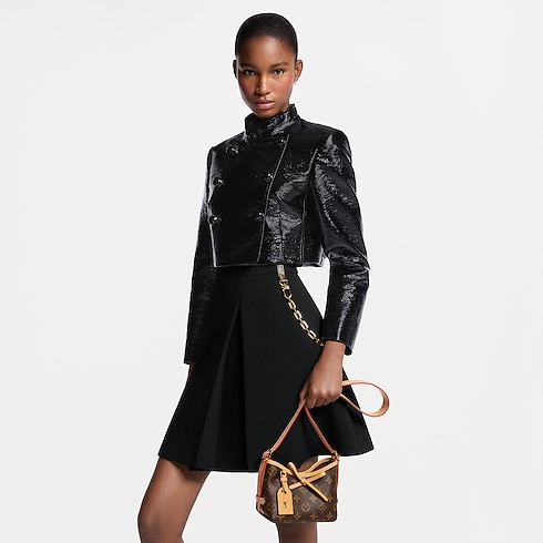 Sac Nano CarryAll Toile Monogram in Femme's Portefeuilles et petite maroquinerie Portefeuille chaîne et micro sacs collections by Louis Vuitton (Zoom produit)