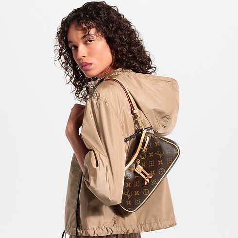 Sac Nano Frivole Toile Monogram in Femme's Portefeuilles et petite maroquinerie Portefeuille chaîne et micro sacs collections by Louis Vuitton (Zoom produit)