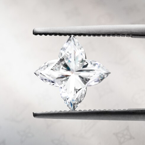 Solitaire pavé LV Diamonds, taille LV Monogram Star in Joaillerie's Collections LV Diamonds collections by Louis Vuitton