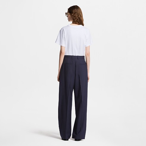 T-Shirt mit gestickter Signatur in Damen's Ready to Wear Tops collections by Louis Vuitton (Zoom)