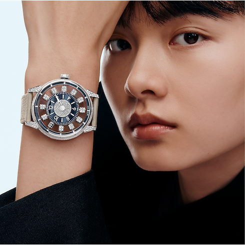 Tambour Spin Time Air, Automatikuhrwerk, 42,5 mm, Weissgold, Falkenauge und Diamanten in Uhren's Alle Uhren } collections by Louis Vuitton (Zoom)