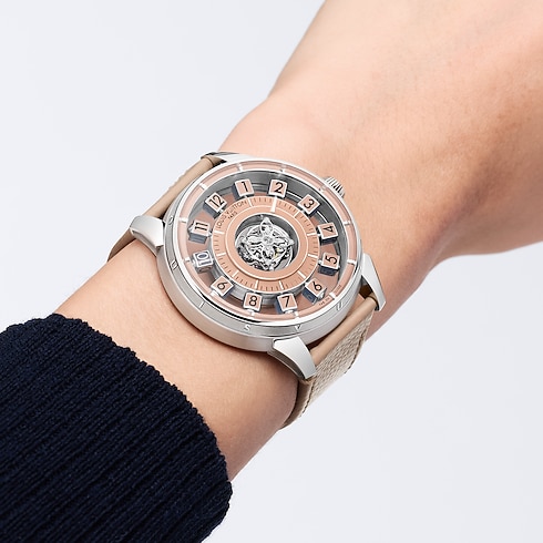 Tambour Spin Time Air Flying Tourbillon, Automatikuhrwerk, 42,5 mm, Platin in Uhren's Alle Uhren } collections by Louis Vuitton (Zoom)