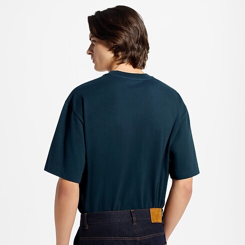 Tee-shirt décontracté vue recadrée et portée