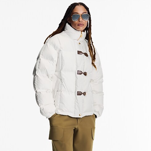 Wattierte Pufferjacke mit Monogram-Akzenten in Damen's Ready to Wear Mäntel und Jacken collections by Louis Vuitton (Zoom)